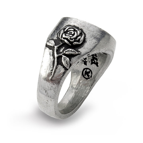 Roseus Pentagram Ring